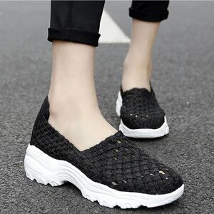 SKECHERS. AIR COOLED MEMORY FOAM SNEAKER(WMNS) Skechers DLITES 2.0 )